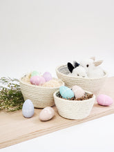 Load image into Gallery viewer, Korissa – Amari Bowl Set (Black, Set of 3)