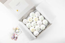 Load image into Gallery viewer, Lizush - 14 Bath Bombs Gift Box - 100% Natural and Relaxing