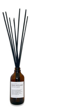 Load image into Gallery viewer, Slow North - Natural Reed Diffuser - Midnight Garden Scent
