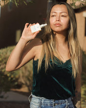 Load image into Gallery viewer, Olecea™ - Hemp + Vitamin C Glow Face Oil
